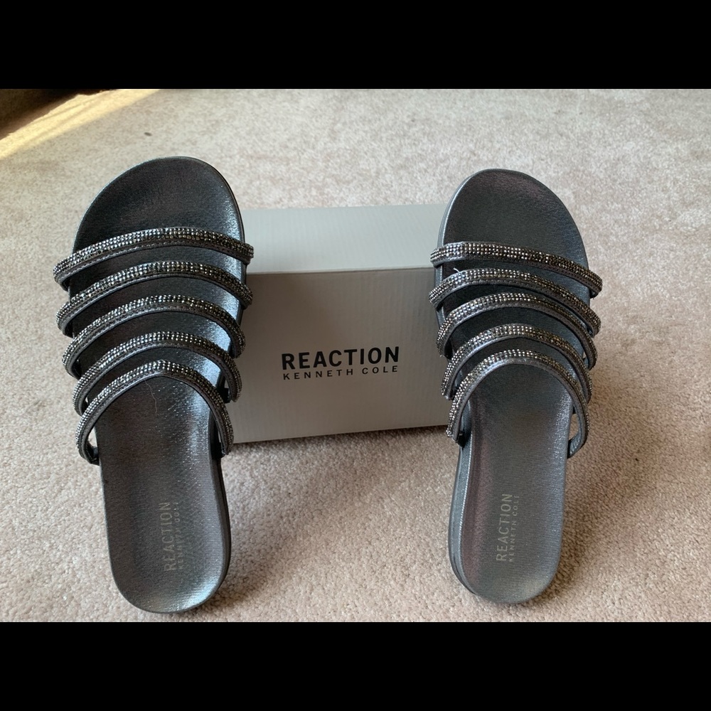 Reaction by Kenneth Cole sandals size 9 1/2